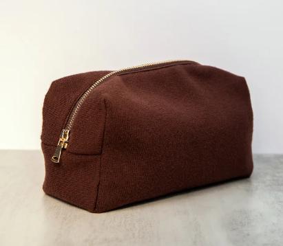 Vintage-style makeup bag